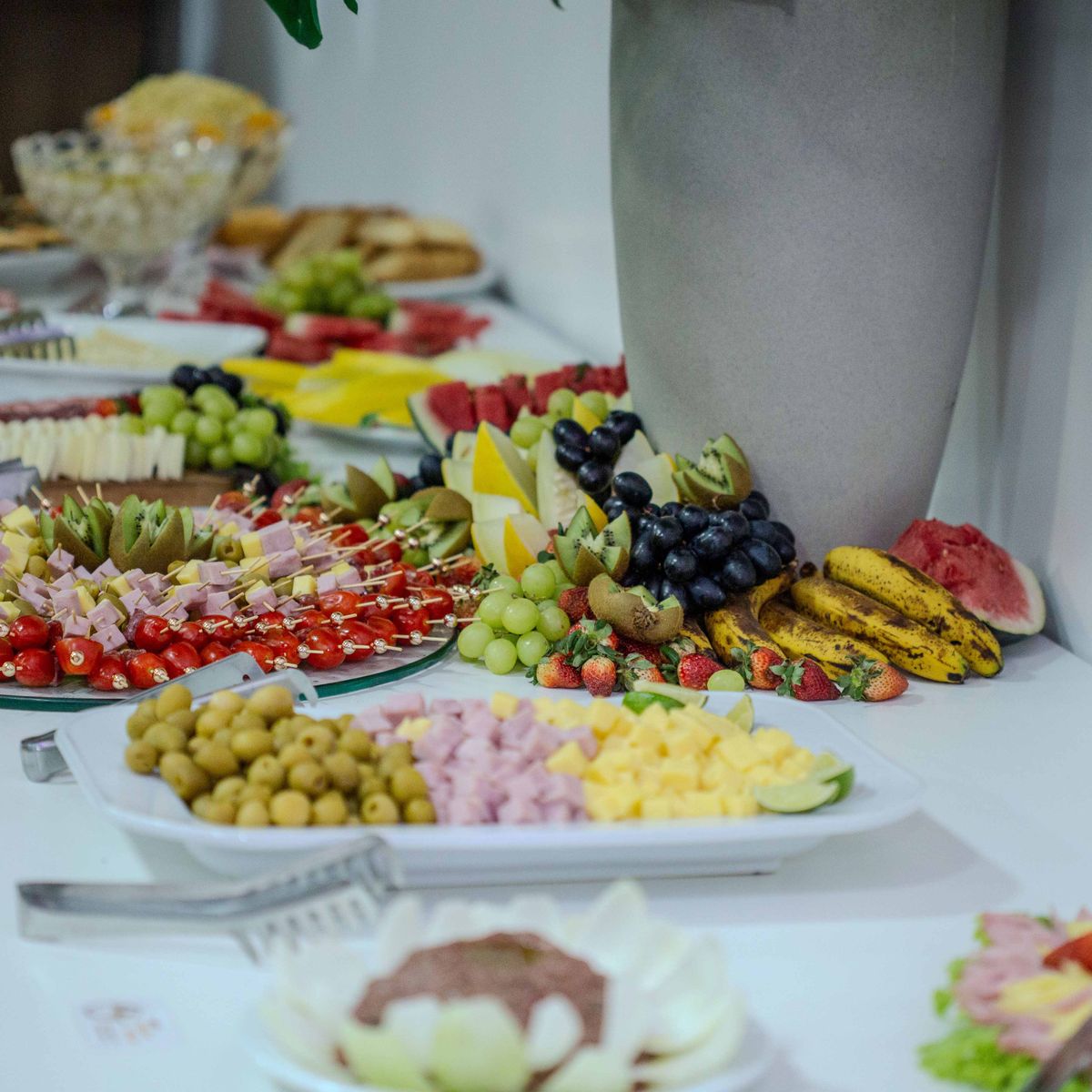 Fruits, vegetables, and oily fish, foods associated with fewer seborrheic dermatitis symptoms